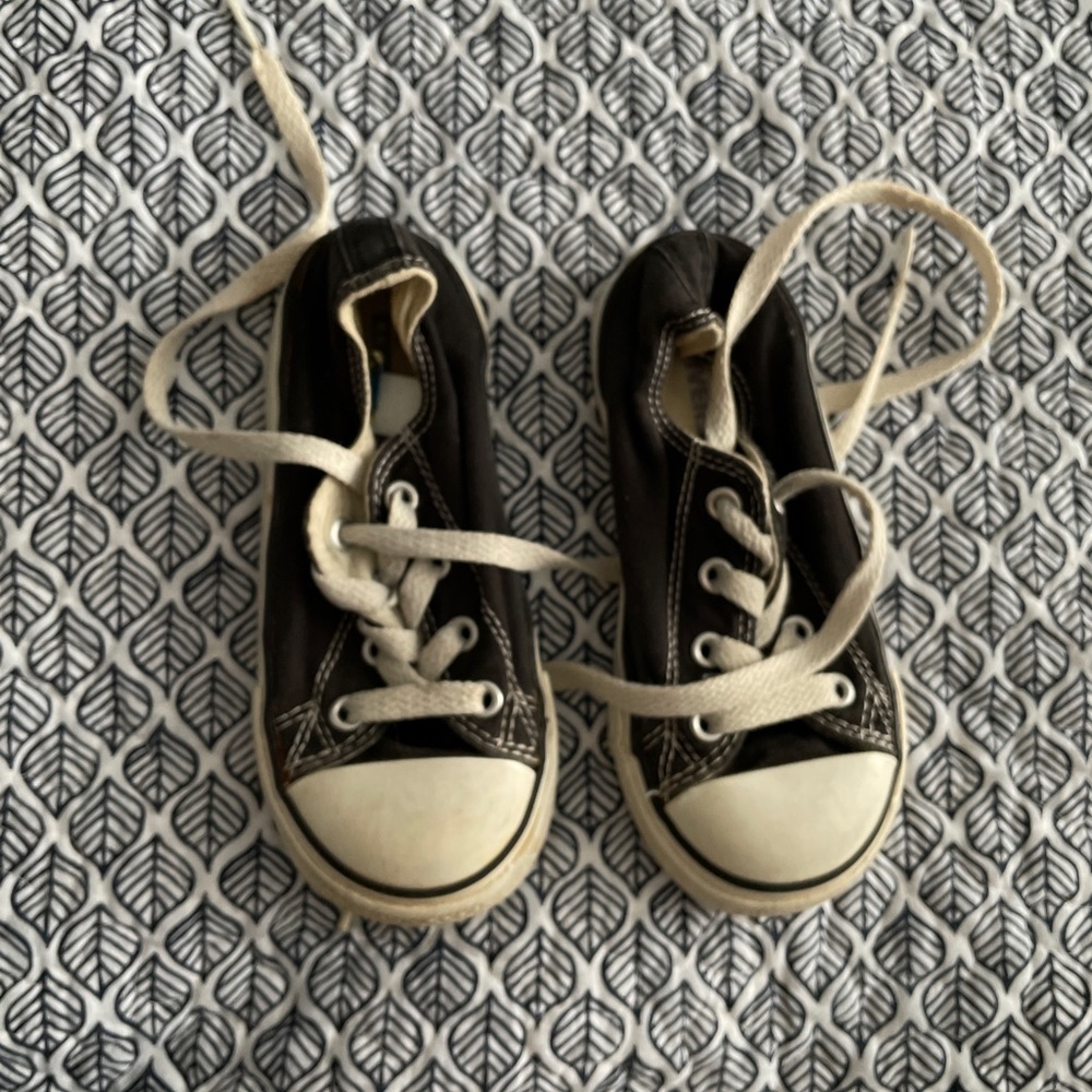 Black Converse Size 8